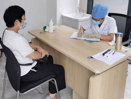 職工身邊的健康服務點來了，松江園區打造便捷健康咨詢服務